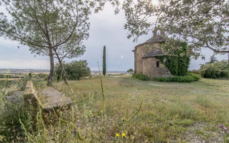 A private chapel, what a setting!